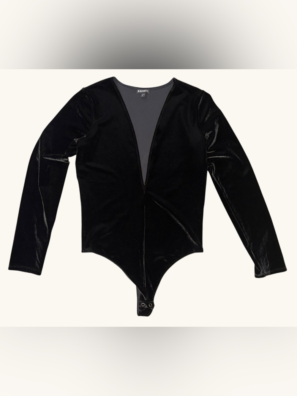EXPRESS Black Velvet Deep V Long-Sleeve Double Snap Bodysuit, M